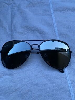 Ray-Ban Aviator Sunglasses in Black Mirror Lenses